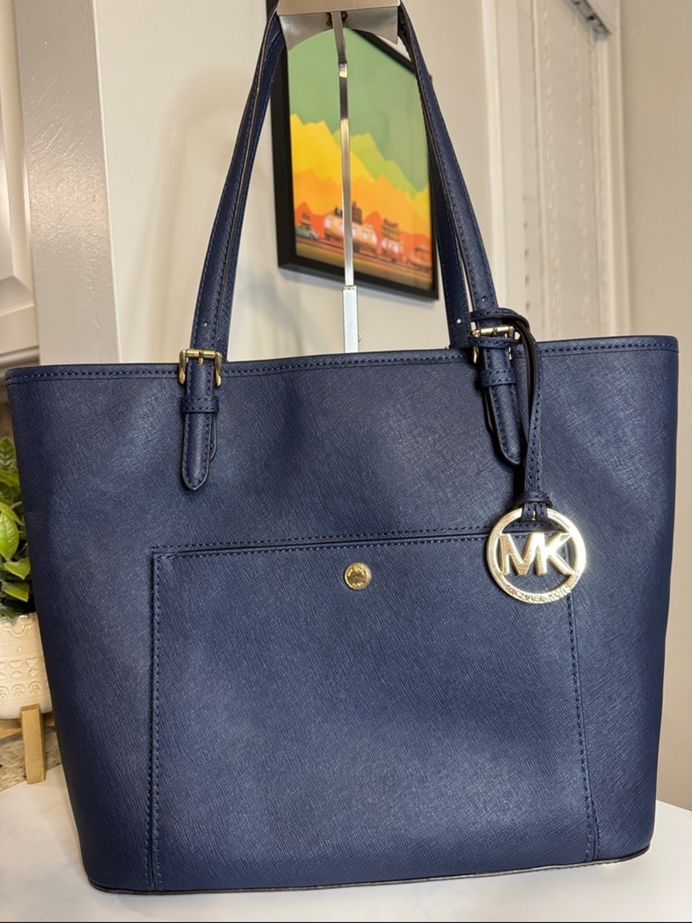 Michael Kors Jet Set Medium Snap Pocket Leather Tote